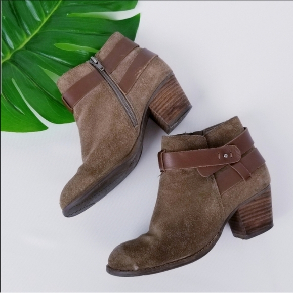 DV by Dolce Vita Jexen Leather Booties - Picture 9 of 9